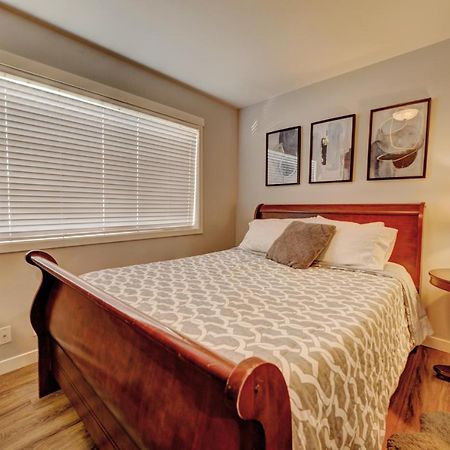 Cozy 2 Bedroom Townhouse In Northgate Сиатъл Екстериор снимка
