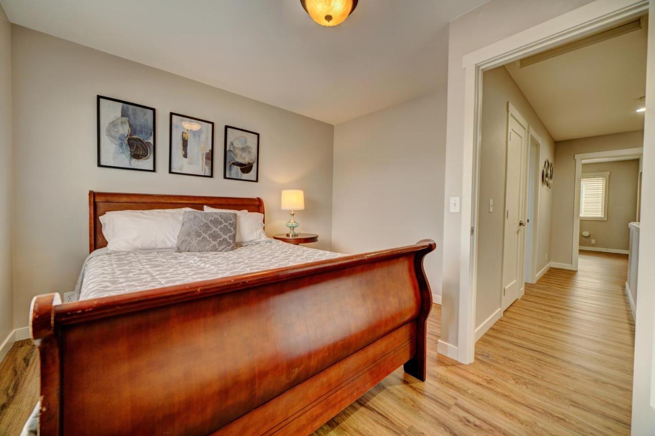 Cozy 2 Bedroom Townhouse In Northgate Сиатъл Екстериор снимка
